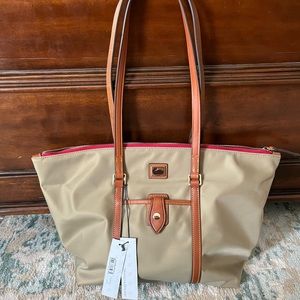 DOONEY & Bourke Wayafrer Zip Tote in Taupe